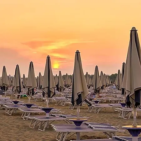 With Garden In With Pool Hotel Bibione